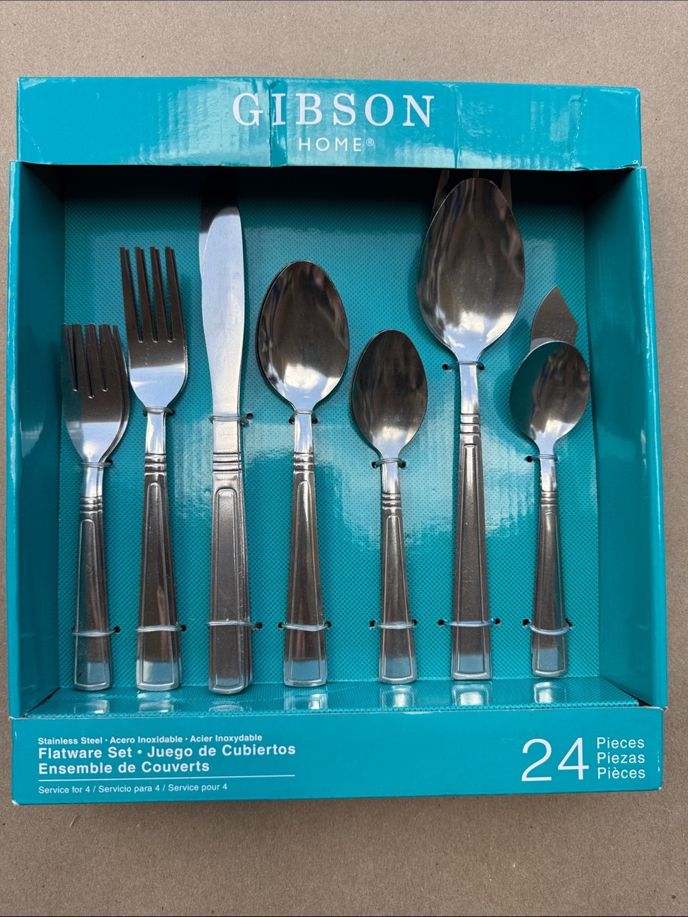 Gibson Stainless Steel Flatware Set in Silver
